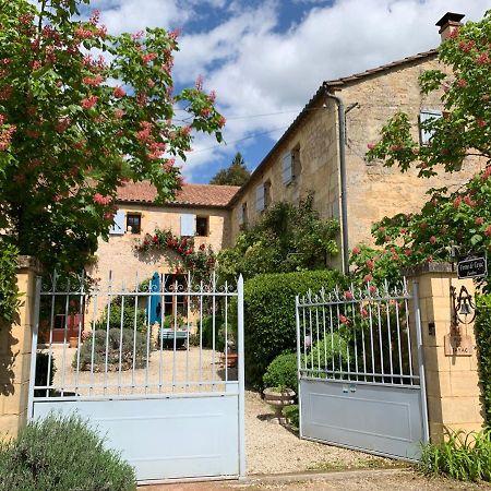 Hotel Ferme De Tayac - Charme Avec Pool Les Eyzies Exterior foto