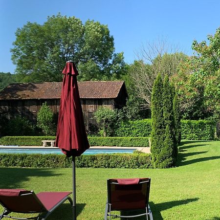 Hotel Ferme De Tayac - Charme Avec Pool Les Eyzies Exterior foto