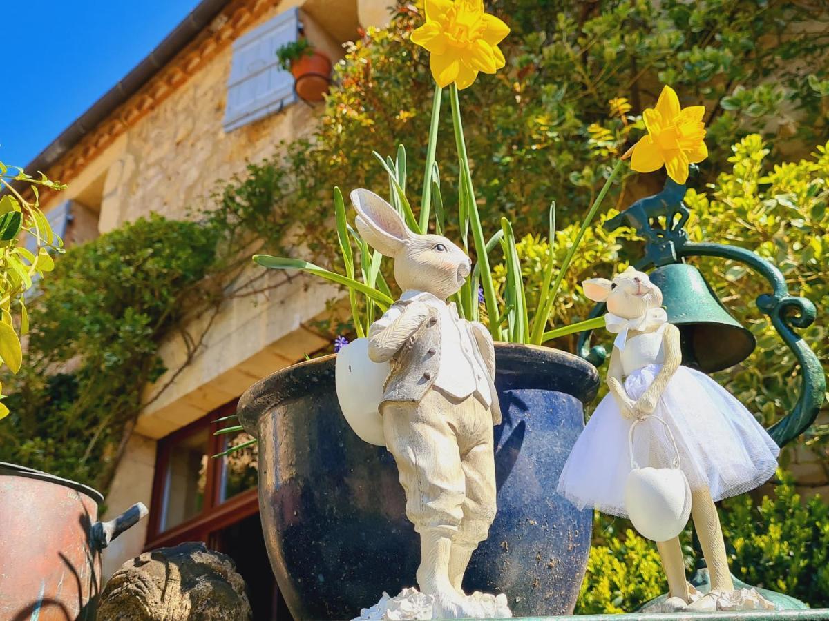 Hotel Ferme De Tayac - Charme Avec Pool Les Eyzies Exterior foto