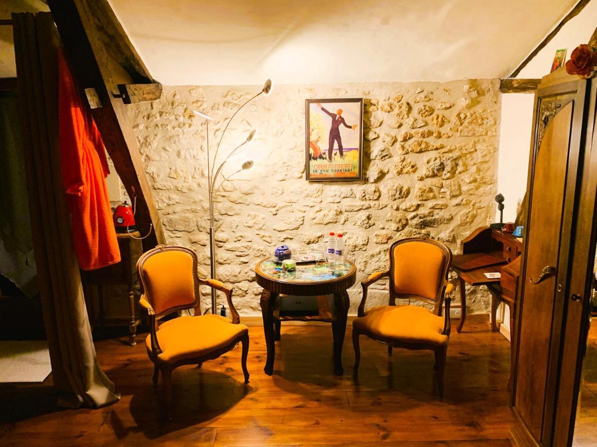 Hotel Ferme De Tayac - Charme Avec Pool Les Eyzies Exterior foto